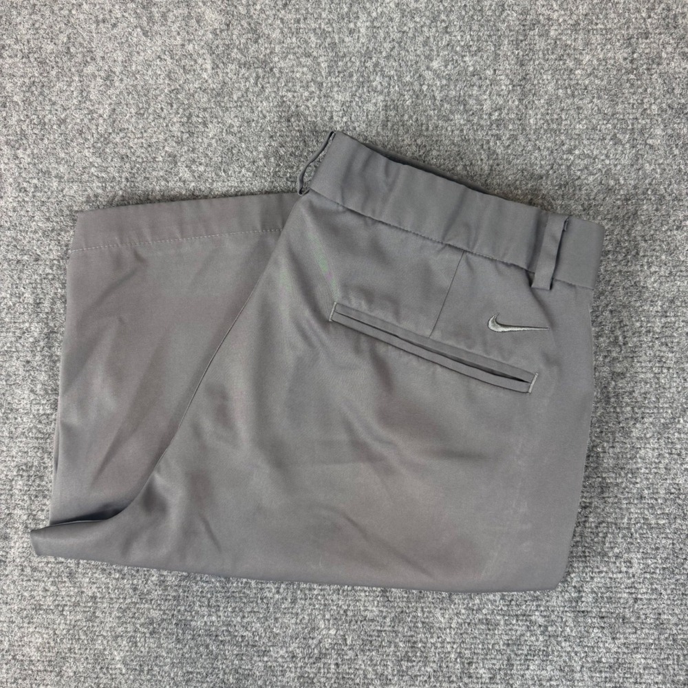 Nike Golf Dri-FIT Standard Fit Gray Shorts Mens Size 32 Performance Activewear